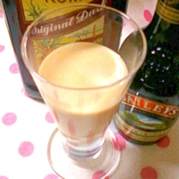 甘い誘惑 ベイリーズ練乳入りミルク割りラム酒 レシピ 作り方 By こあくま527 楽天レシピ